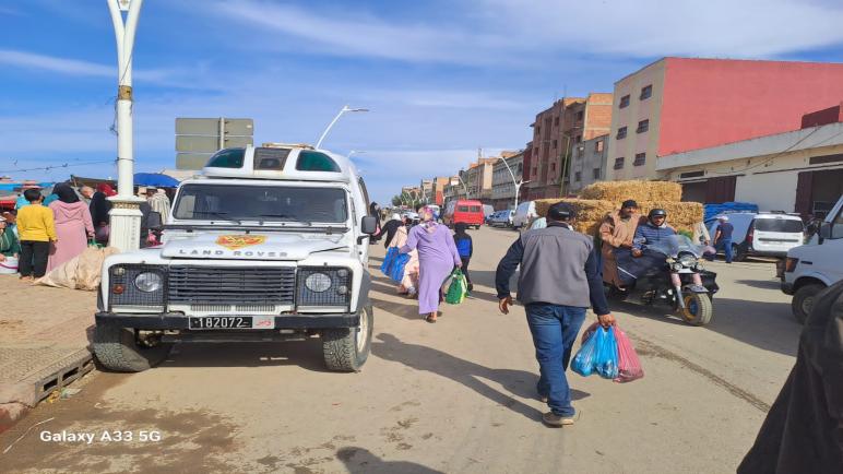 باشا مدينة القصر الكبير يوقف فوضى بالسوق الأسبوعي باولاد احمايد